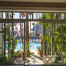 Quadas Hotel +12
